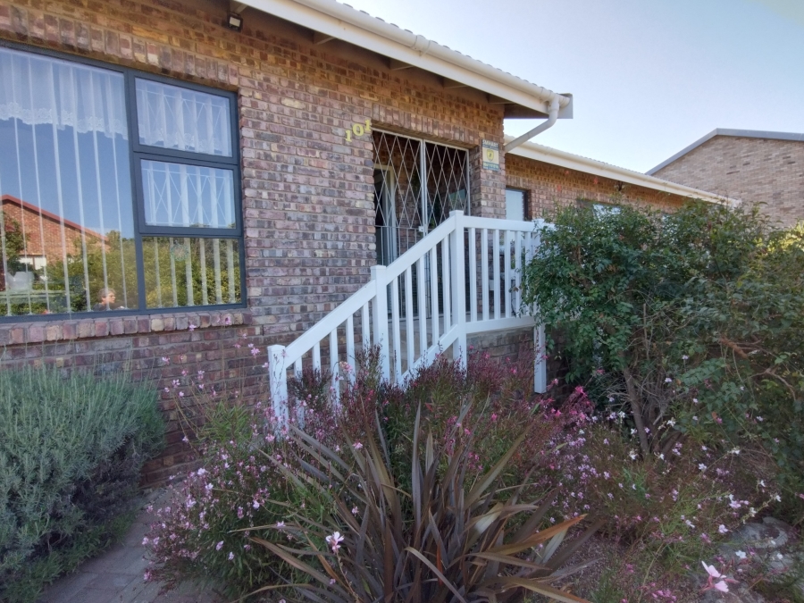 3 Bedroom Property for Sale in Wavecrest Eastern Cape